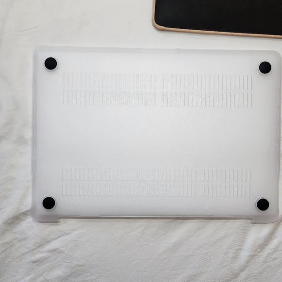 brown shell case For macbook Pro 13" - Picture 4 of 4